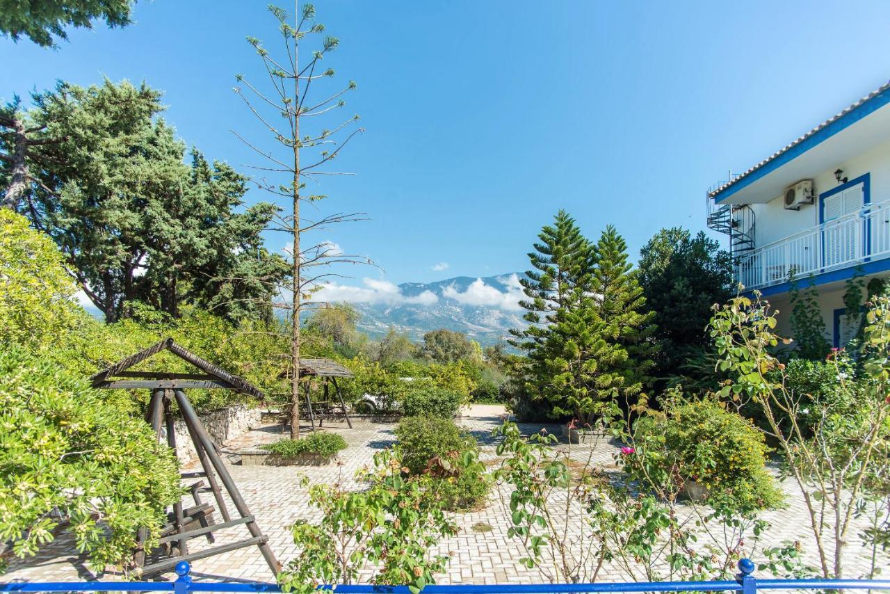ספרטיה Blue White Apartments - Kefallonia Poolside Retreats מראה חיצוני תמונה