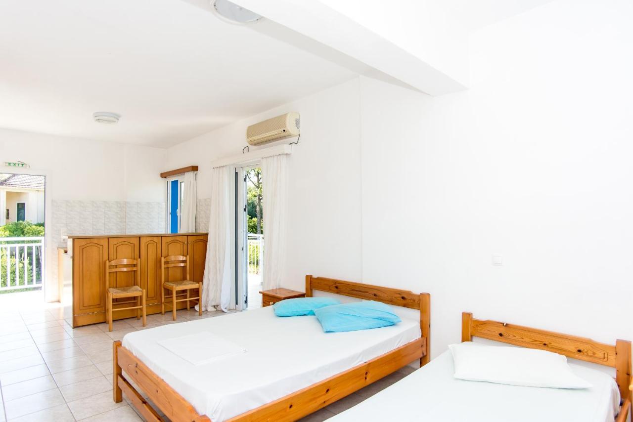 ספרטיה Blue White Apartments - Kefallonia Poolside Retreats מראה חיצוני תמונה